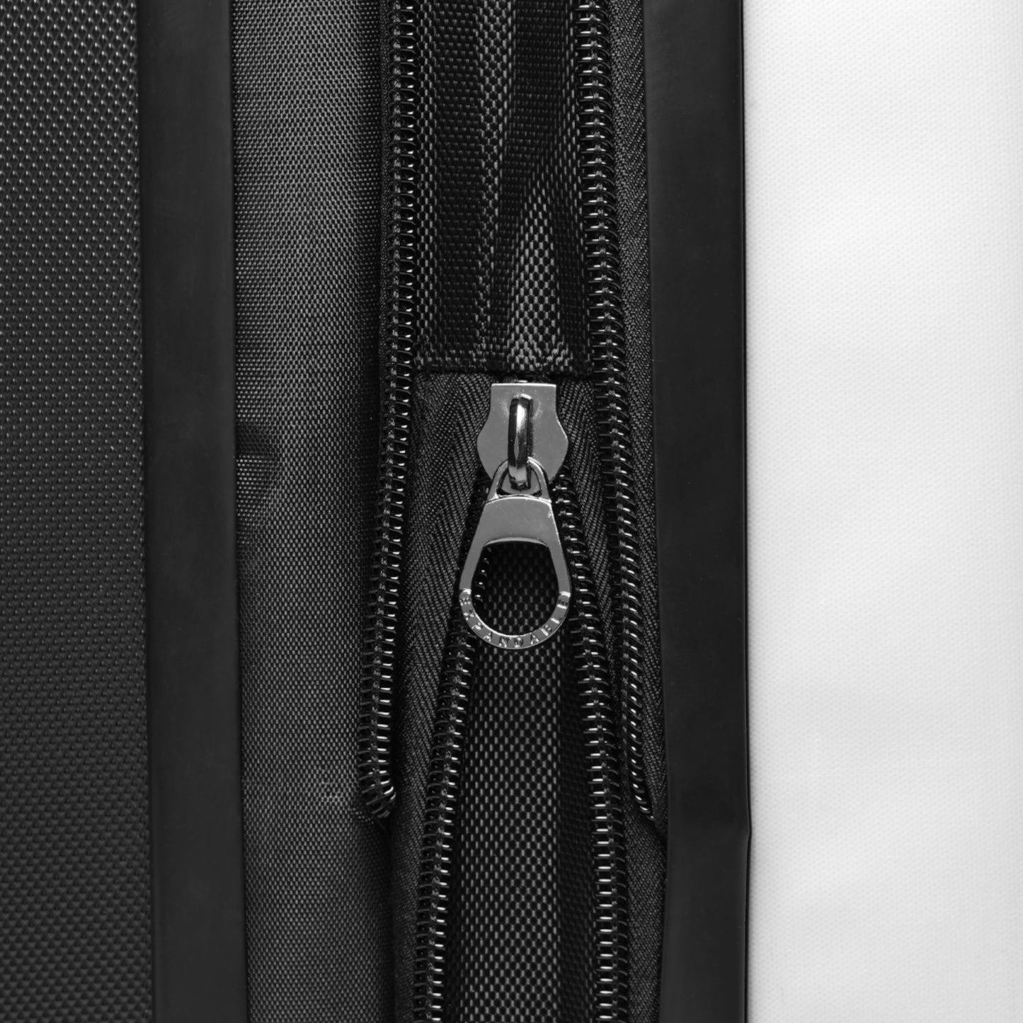 Smart Genius Hub Suitcase – Tech-Inspired Carry-On Travel Luggage